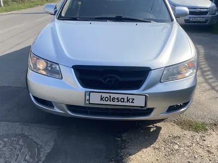 Hyundai Sonata 2005 года за 3 500 000 тг. в Алматы – фото 2