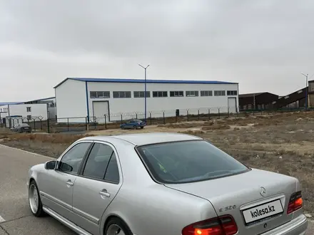 Mercedes-Benz E 320 2001 года за 4 550 000 тг. в Актау – фото 5