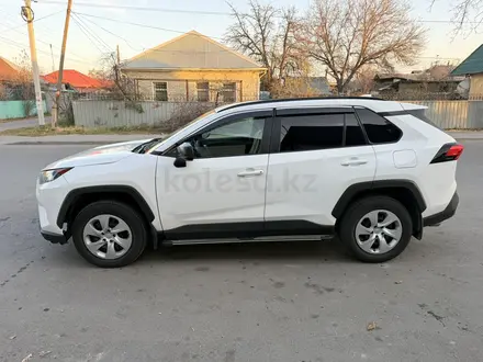 Toyota RAV4 2020 года за 11 500 000 тг. в Алматы – фото 2