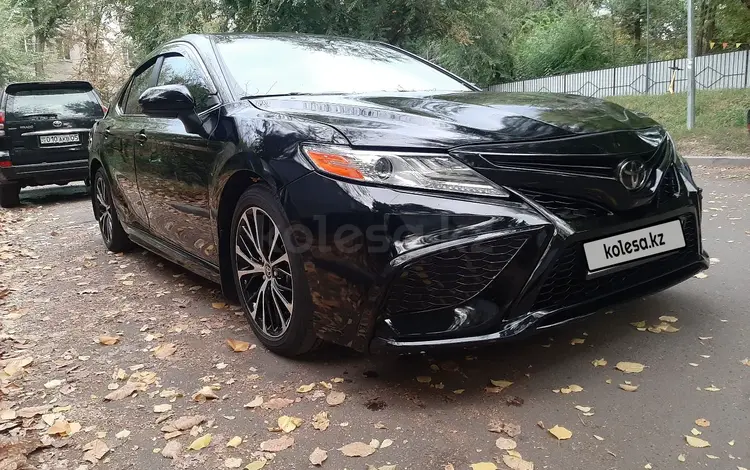 Toyota Camry 2020 года за 12 000 000 тг. в Алматы