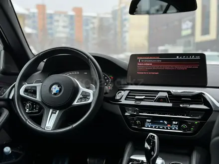 BMW 530 2021 года за 32 000 000 тг. в Алматы – фото 13