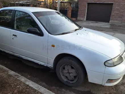 Nissan Bluebird 1997 года за 1 300 000 тг. в Астана – фото 2