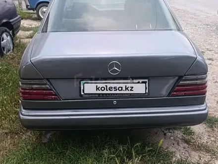 Mercedes-Benz E 230 1990 года за 1 100 000 тг. в Караганда – фото 3
