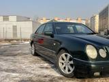 Mercedes-Benz E 320 1996 года за 2 600 000 тг. в Алматы – фото 4