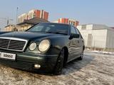 Mercedes-Benz E 320 1996 года за 2 600 000 тг. в Алматы – фото 5