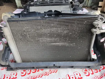 Радиатор охлаждения основной на VW Passat B6 B7 VAG есть разные за 40 000 тг. в Алматы – фото 20