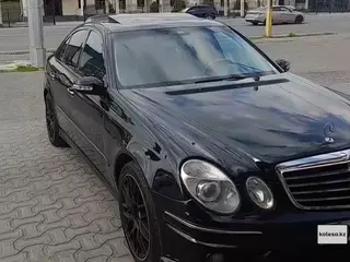 Mercedes-Benz E 320