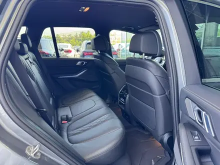 BMW X5 XDrive 40i 2024 года за 55 000 000 тг. в Алматы – фото 21