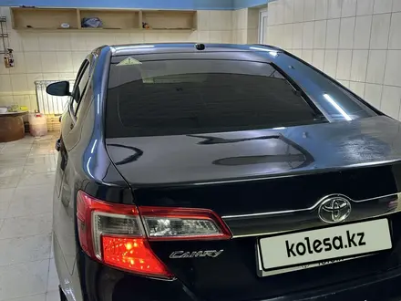 Toyota Camry 2013 года за 7 500 000 тг. в Актау – фото 2