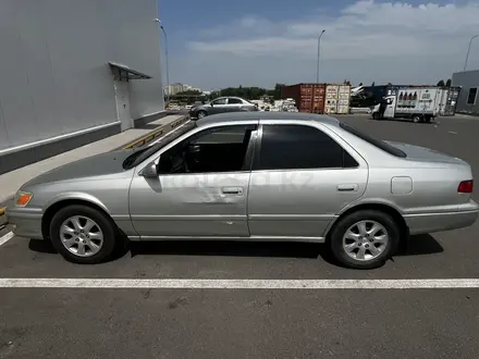 Toyota Camry 2001 года за 2 600 000 тг. в Алматы – фото 6
