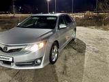 Toyota Camry 2013 годаfor7 800 000 тг. в Актобе – фото 3