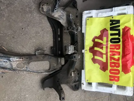 Передняя балка Mazda птичка. за 30 000 тг. в Тараз