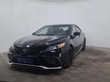 Toyota Camry 2019 года за 10 950 000 тг. в Астана