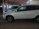 Mitsubishi Outlander 2020 года за 13 500 000 тг. в Астана – фото 2