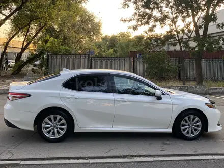 Toyota Camry 2019 года за 12 800 000 тг. в Алматы – фото 8