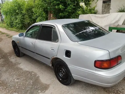 Toyota Camry 1996 года за 1 900 000 тг. в Семей – фото 3