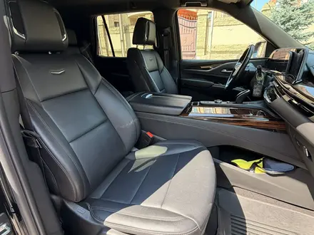 Cadillac Escalade 2023 года за 53 850 000 тг. в Астана – фото 19