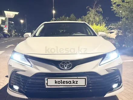 Toyota Camry 2024 года за 13 800 000 тг. в Астана