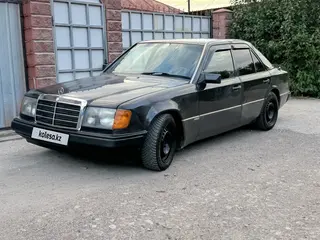 Mercedes-Benz E 230