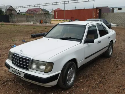 Mercedes-Benz E 200 1989 года за 1 500 000 тг. в Алматы – фото 3