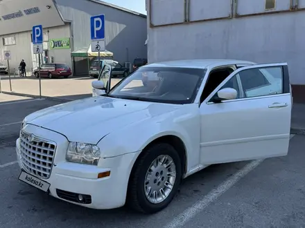 Chrysler 300C 2006 года за 4 800 000 тг. в Алматы – фото 2