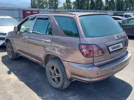 Lexus RX 300 1998 года за 2 266 400 тг. в Алматы – фото 6