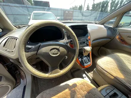 Lexus RX 300 1998 года за 2 266 400 тг. в Алматы – фото 11