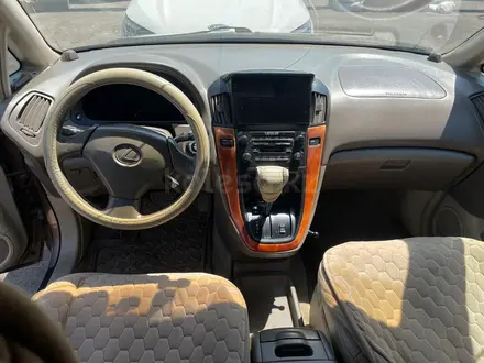 Lexus RX 300 1998 года за 2 266 400 тг. в Алматы – фото 9