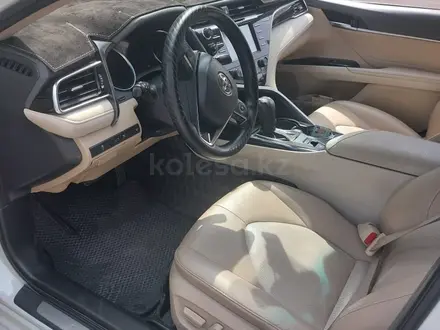 Toyota Camry 2018 года за 13 200 000 тг. в Шымкент – фото 8