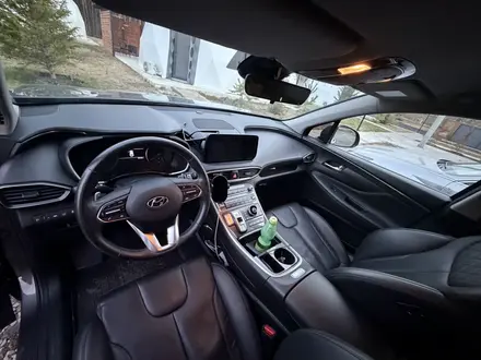 Hyundai Santa Fe 2021 года за 15 000 000 тг. в Астана – фото 16