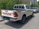 Toyota Hilux 2022 года за 21 500 000 тг. в Алматы – фото 4