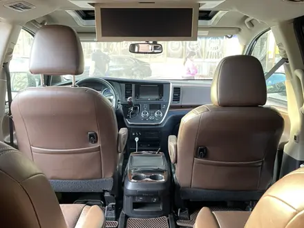Toyota Sienna 2015 года за 10 300 000 тг. в Атырау – фото 27