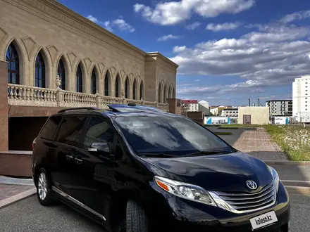Toyota Sienna 2015 года за 10 300 000 тг. в Атырау – фото 14