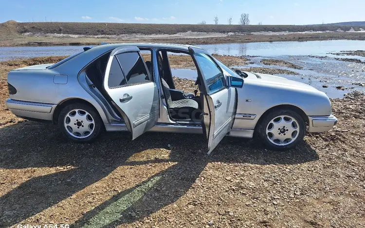 Mercedes-Benz E 200 1995 годаfor2 000 000 тг. в Караганда