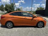 Hyundai Solaris 2015 года за 5 300 000 тг. в Семей – фото 4