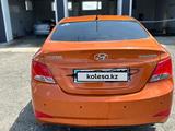 Hyundai Solaris 2015 года за 5 300 000 тг. в Семей – фото 2