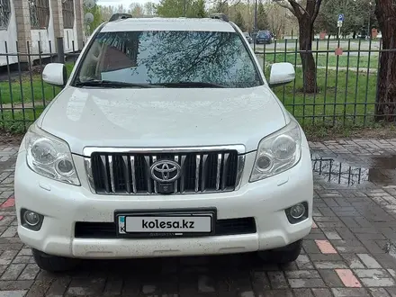 Toyota Land Cruiser Prado 2013 года за 17 388 000 тг. в Усть-Каменогорск