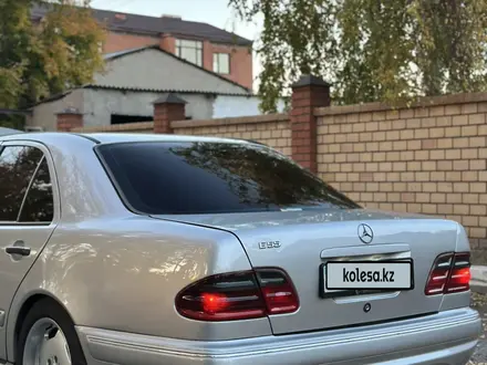 Mercedes-Benz E 55 AMG 1996 года за 3 950 000 тг. в Караганда – фото 8