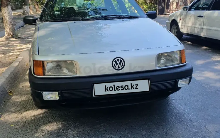 Volkswagen Passat 1991 годаfor1 000 000 тг. в Тараз