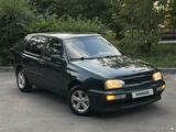 Volkswagen Golf 1997 года за 1 600 000 тг. в Алматы