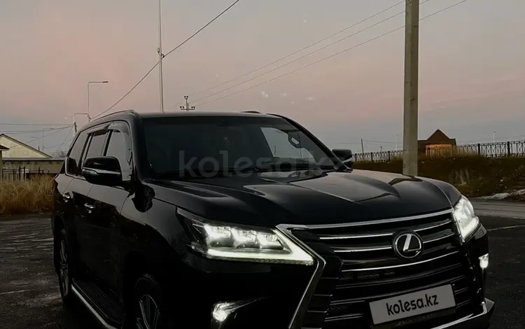 Lexus LX 570 2016 года за 35 000 000 тг. в Атырау