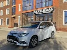 Mitsubishi Outlander, 2022
