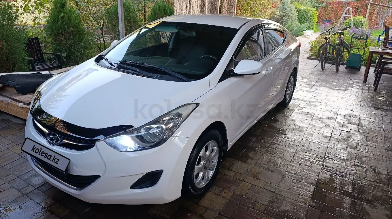 Hyundai Elantra, 2012