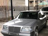 Mercedes-Benz E 220 1994 года за 2 450 000 тг. в Шымкент – фото 3