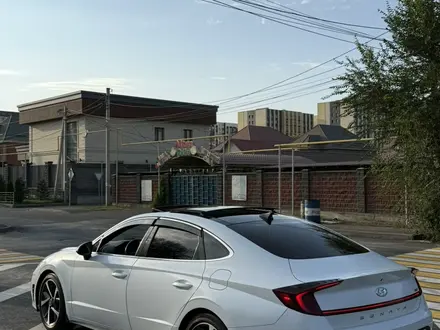 Hyundai Sonata 2021 года за 10 500 000 тг. в Алматы
