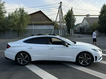Hyundai Sonata 2021 года за 10 500 000 тг. в Алматы – фото 5