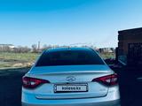 Hyundai Sonata 2016 годаүшін7 500 000 тг. в Караганда – фото 2