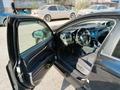 Toyota Camry 2018 года за 8 000 000 тг. в Актобе – фото 9