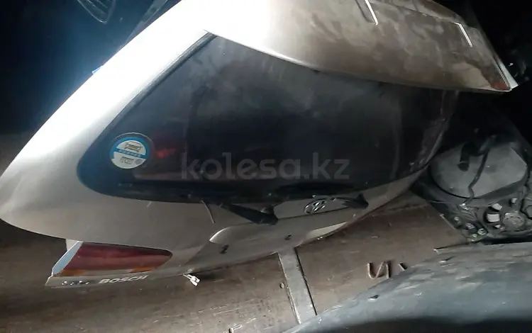 Стекло багажника камри 10 универсал полный комплект за 30 000 тг. в Алматы