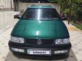 Volkswagen Passat 1995 годаүшін2 500 000 тг. в Тараз